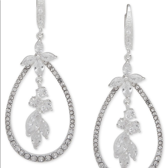 Earring - Picture 3 of 3